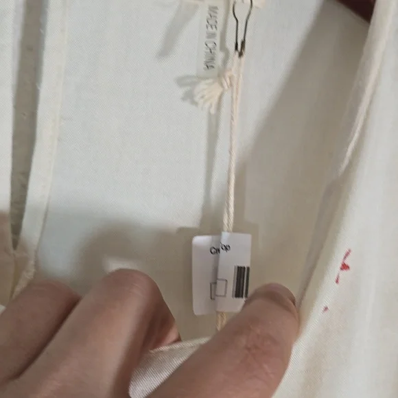 Entro Embroidered Cream and Red Women's  Boho Top - Picture 9 of 11